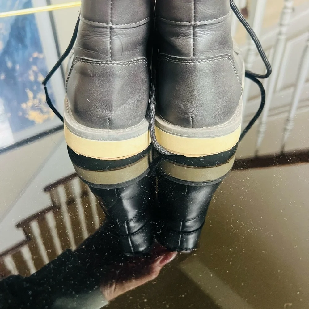 Boys size 3 Gray Lace-Up Boots